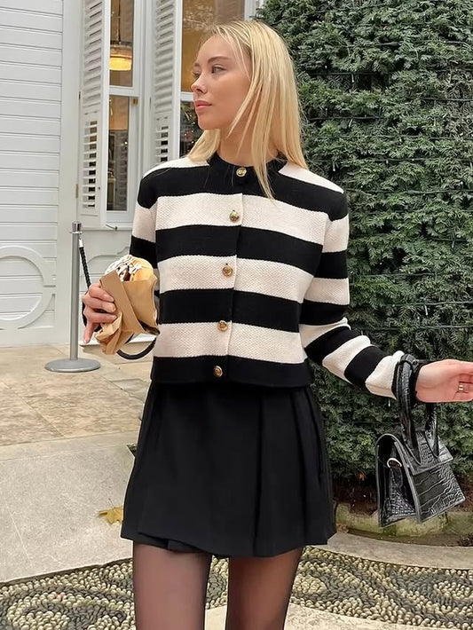 Pletený sveter 𝒪𝓁𝒹 𝓂𝑜𝓃𝑒𝓎